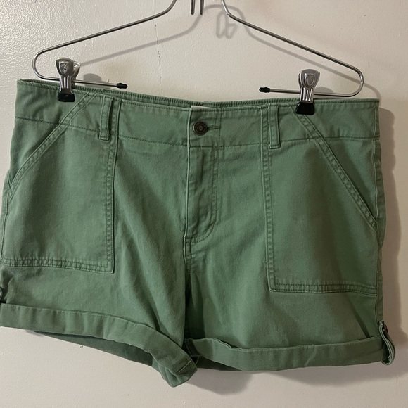 Magellan Woman’s Shorts (size:14) - Picture 1 of 9